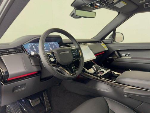 Carpathian Grey Premium Metallic 2027 Land Rover Range Rover Sport SE