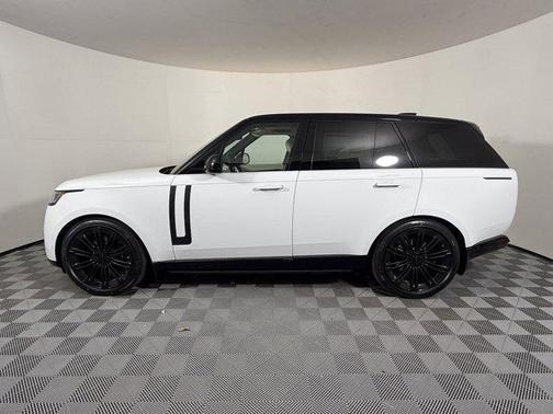 2026 Land Rover Range Rover P530 Autobiography