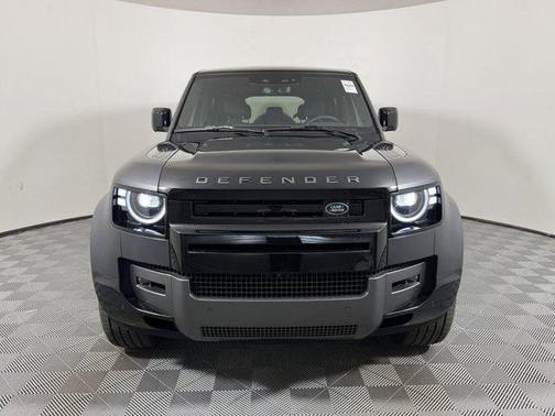 2026 Land Rover Defender 110 V8