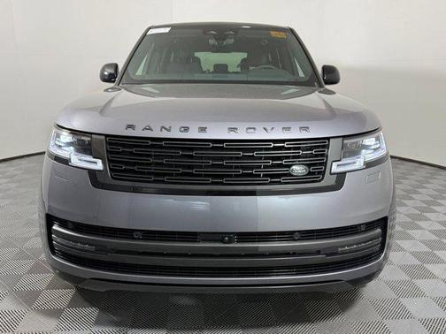 Eiger Grey Metallic 2026 Land Rover Range Rover P550e SE