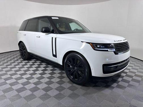 2025 Land Rover Range Rover P550e SE