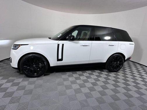 2025 Land Rover Range Rover P550e SE