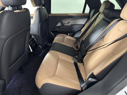 2025 Land Rover Range Rover Sport SE