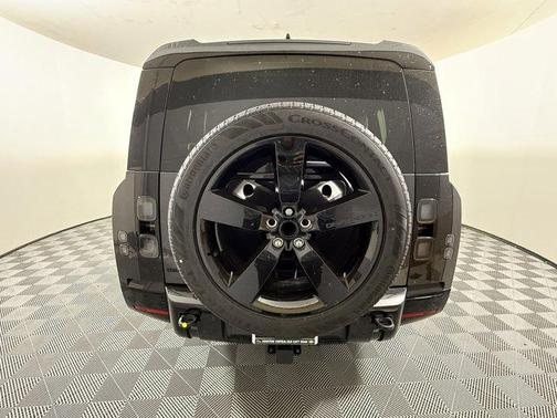 2026 Land Rover Defender P400 X-Dynamic SE