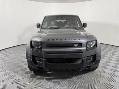 2026 Land Rover Defender P400 X-Dynamic SE