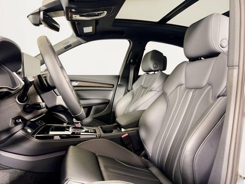 Florett Silver Metallic 2025 Audi Q5 45 S line Premium Plus