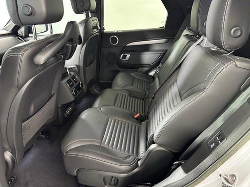 2023 Land Rover Discovery P360 S R-Dynamic