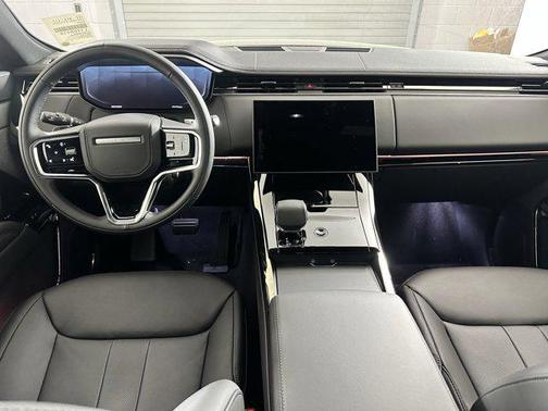 2025 Land Rover Range Rover Sport SE