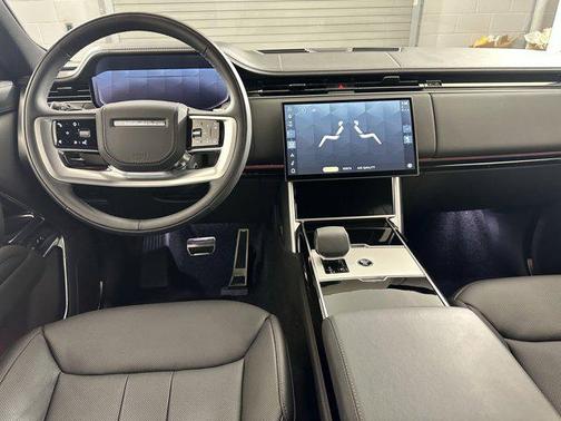 2024 Land Rover Range Rover P530 SE