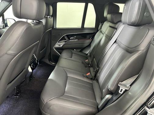 2024 Land Rover Range Rover P530 SE