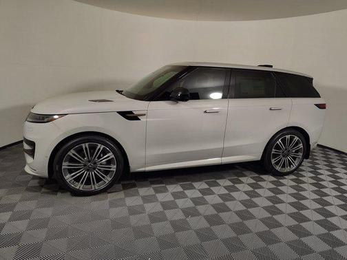 2025 Land Rover Range Rover Sport SE
