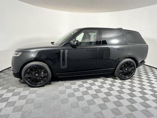 2025 Land Rover Range Rover P400 SE