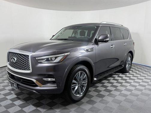 2022 INFINITI QX80 Luxe