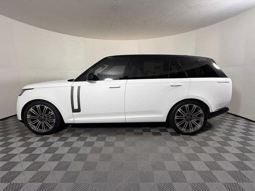 2025 Land Rover Range Rover SE