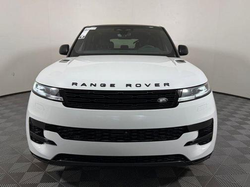 Fuji White 2026 Land Rover Range Rover Sport SE