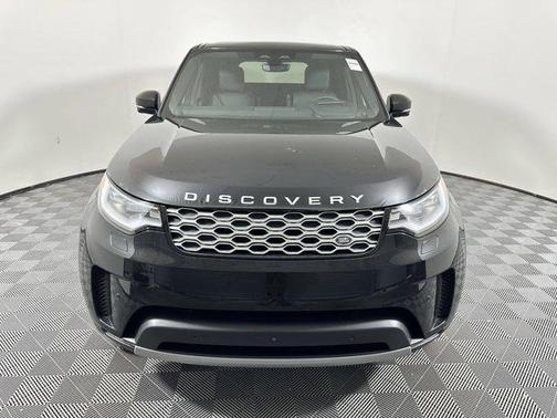 Santorini Black Metallic 2025 Land Rover Discovery P300 S