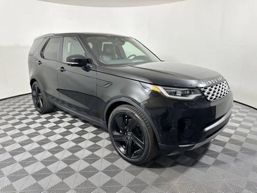 Santorini Black Metallic 2025 Land Rover Discovery P300 S