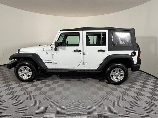 Bright White Clearcoat 2017 Jeep Wrangler Unlimited Sport