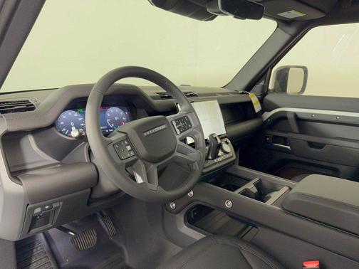 Fuji White 2026 Land Rover Defender P400 X-Dynamic SE