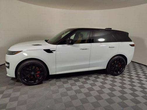 2025 Land Rover Range Rover Sport SE