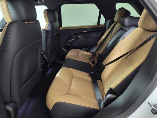 2025 Land Rover Range Rover Sport SE