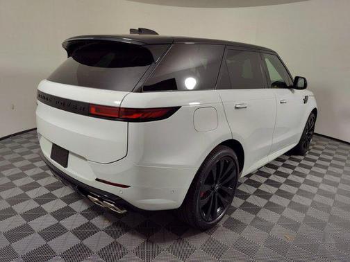 2025 Land Rover Range Rover Sport SE