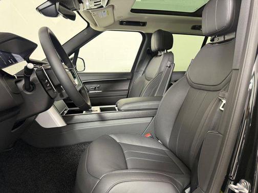 2026 Land Rover Range Rover P400 SE