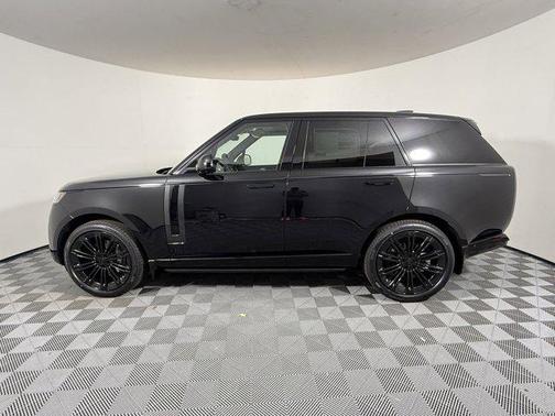 2026 Land Rover Range Rover P400 SE