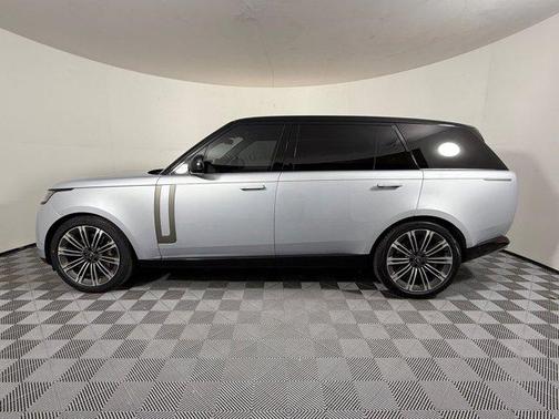 2023 Land Rover Range Rover P530 SE