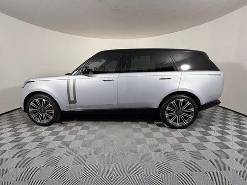 2023 Land Rover Range Rover P530 SE
