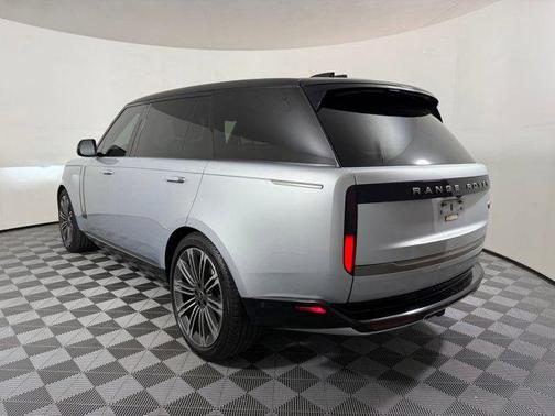 2023 Land Rover Range Rover P530 SE