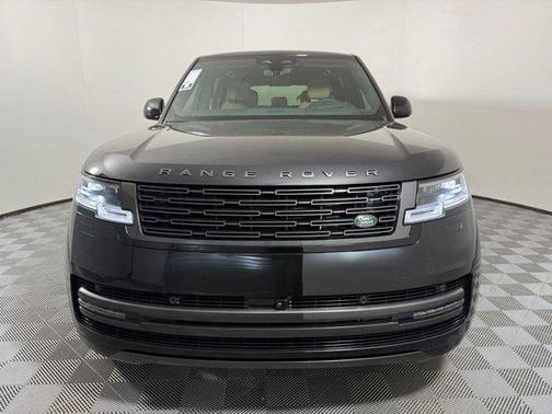 Santorini Black 2026 Land Rover Range Rover P530 SE 7 Seat