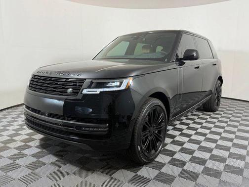 Santorini Black 2026 Land Rover Range Rover P530 SE 7 Seat