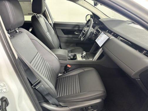 2025 Land Rover Discovery Sport S