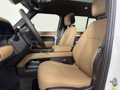 2026 Land Rover Defender P400 X-Dynamic SE