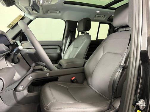 Santorini Black Metallic 2026 Land Rover Defender P300 S