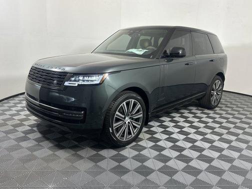 2025 Land Rover Range Rover P550e Autobiography