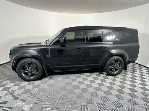 2023 Land Rover Defender 130 X-Dynamic SE