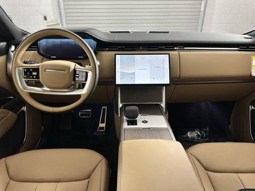 2025 Land Rover Range Rover P400 SE