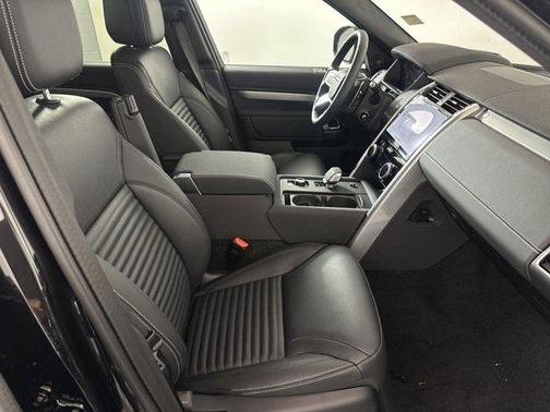 2025 Land Rover Discovery P360 Dynamic SE