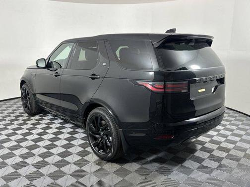 2025 Land Rover Discovery P360 Dynamic SE