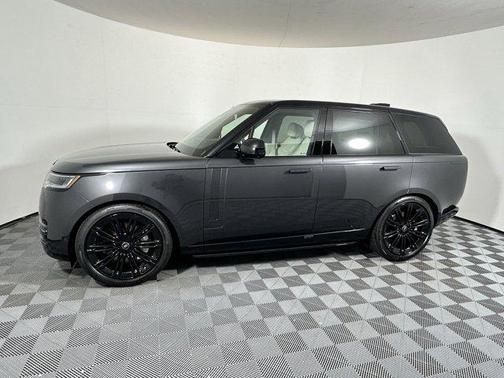 2025 Land Rover Range Rover P530 SE