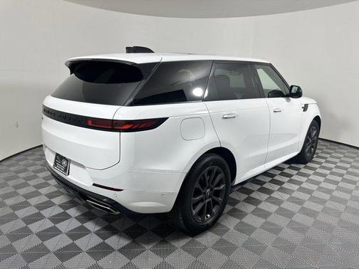 2024 Land Rover Range Rover Sport SE