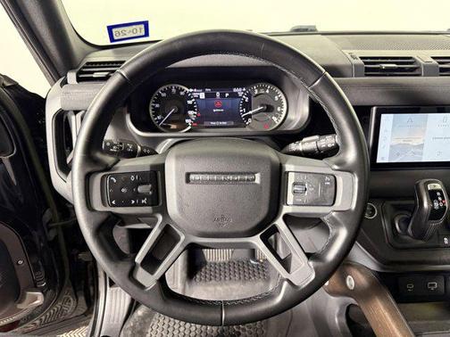 2023 Land Rover Defender 110 X-Dynamic SE