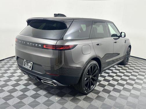 2025 Land Rover Range Rover Sport SE