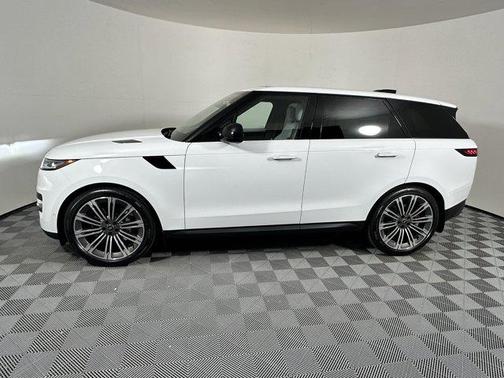 2025 Land Rover Range Rover Sport SE