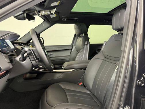 2026 Land Rover Range Rover Sport SE