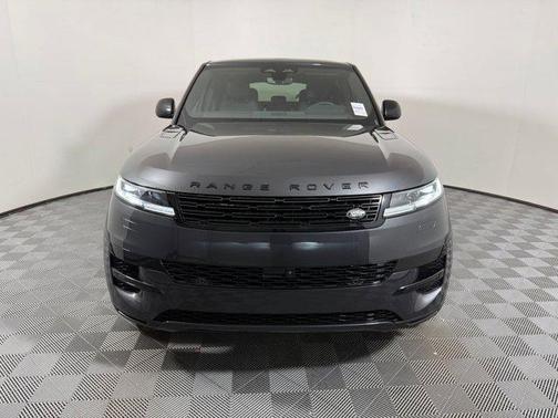 2026 Land Rover Range Rover Sport SE
