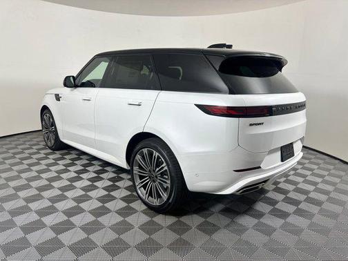 2025 Land Rover Range Rover Sport SE