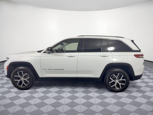 Bright White Clearcoat 2022 Jeep Grand Cherokee Limited